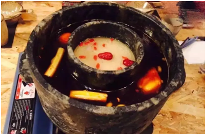 有一种隐世美味叫西藏墨脱石锅火锅